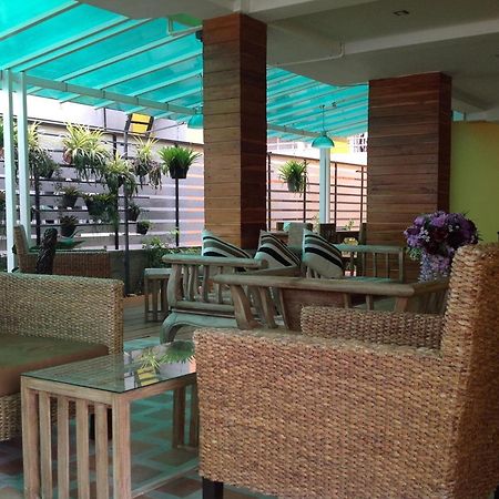 Yellow Tique Hotel ลำปาง ภายนอก รูปภาพ