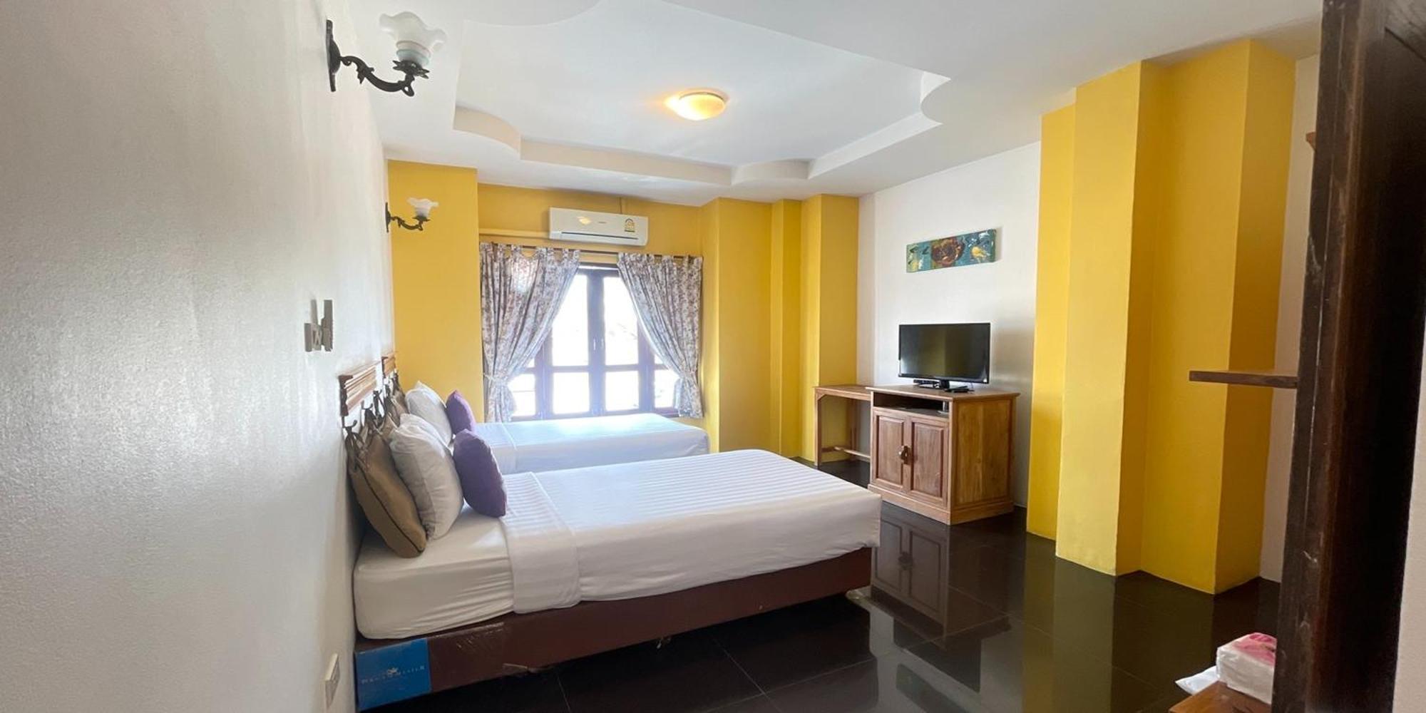 Yellow Tique Hotel ลำปาง ภายนอก รูปภาพ