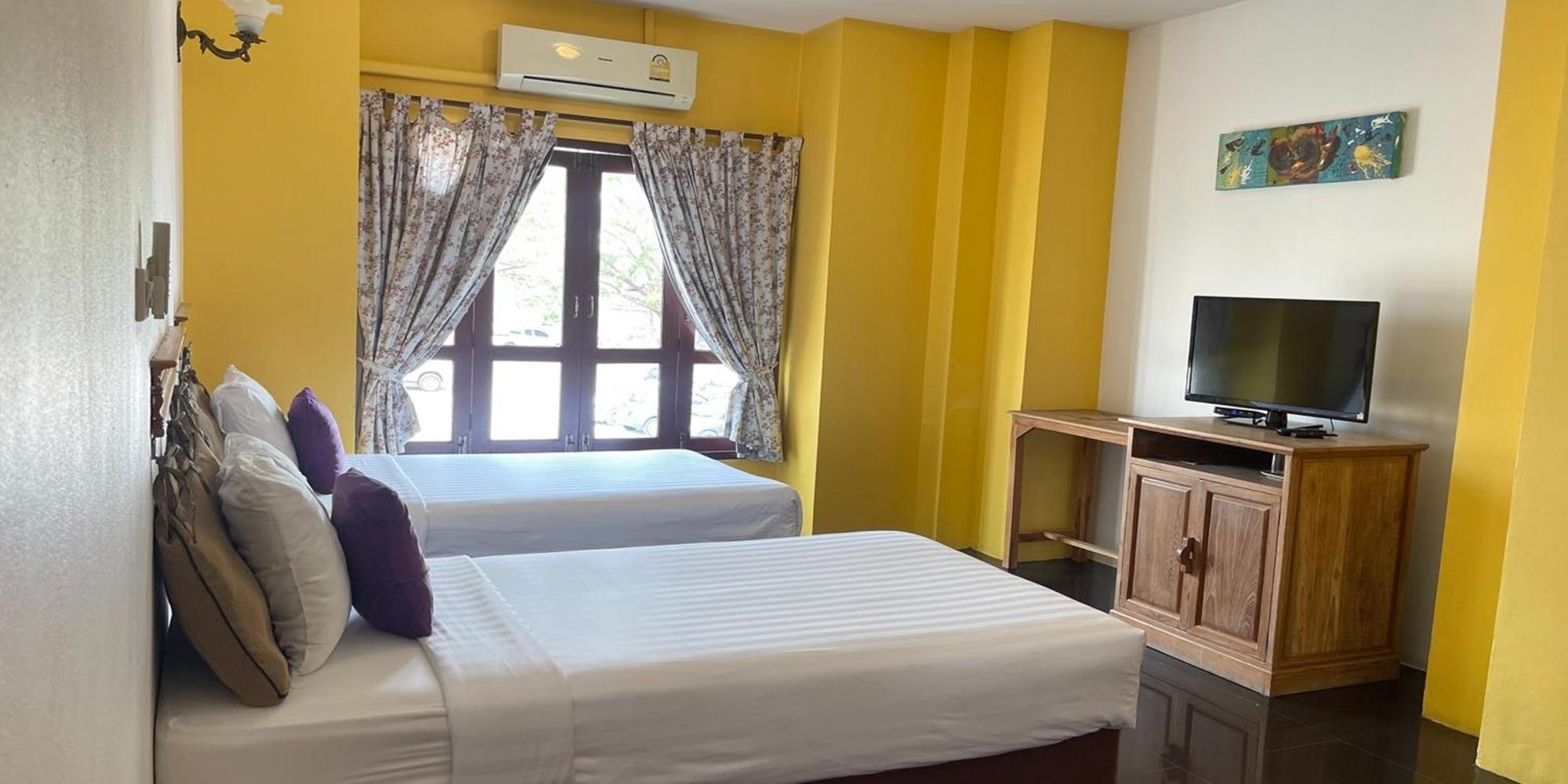 Yellow Tique Hotel ลำปาง ภายนอก รูปภาพ