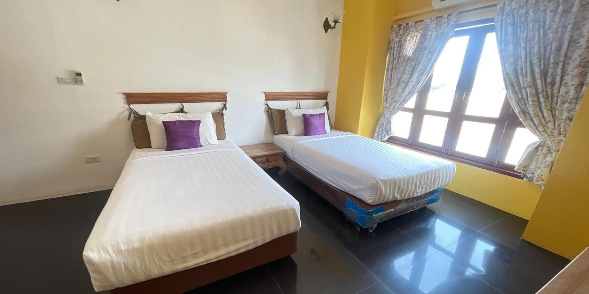 Yellow Tique Hotel ลำปาง ภายนอก รูปภาพ