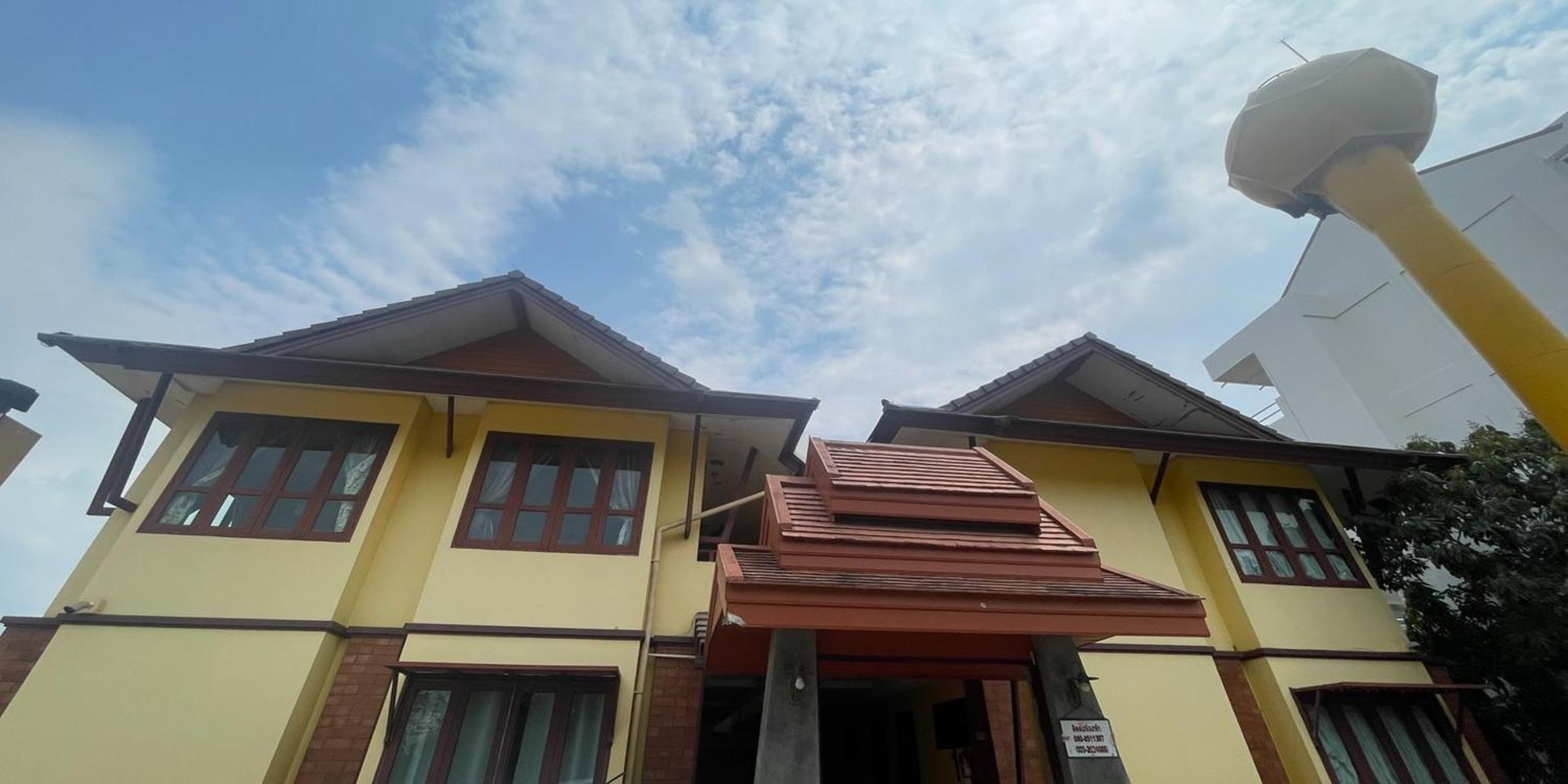 Yellow Tique Hotel ลำปาง ภายนอก รูปภาพ